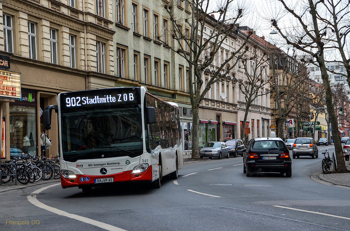 Stadtbus - CC by Croustipoc